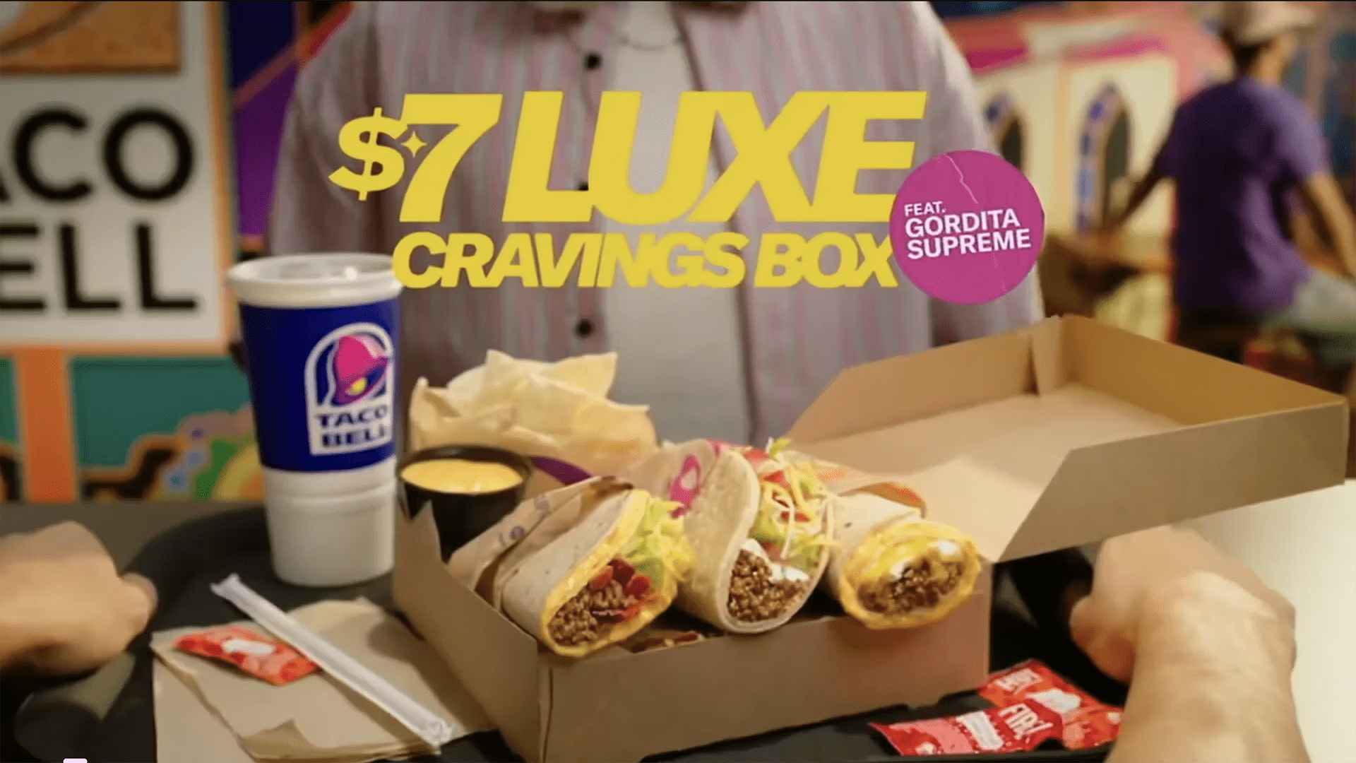 TACO BELL – $7 Luxe Cravings Box